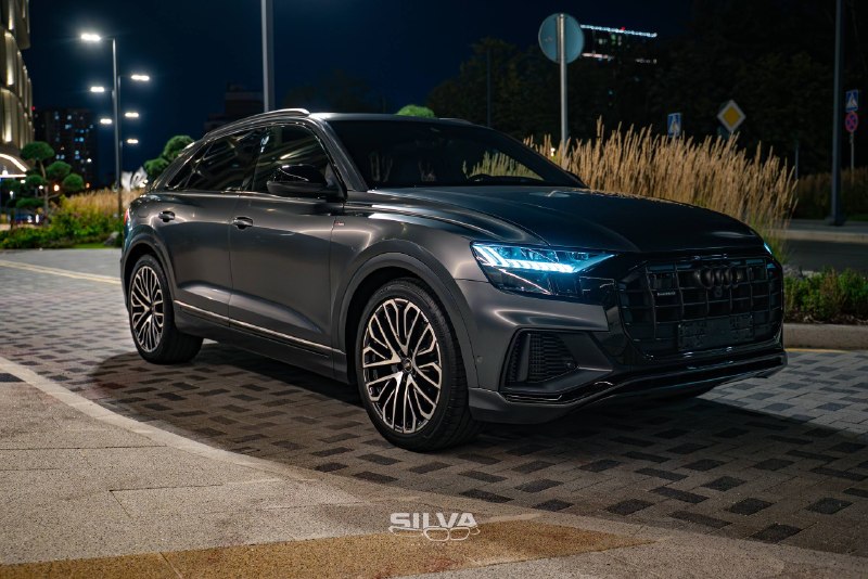 Audi Q8 3.0 S line: главный ракурс