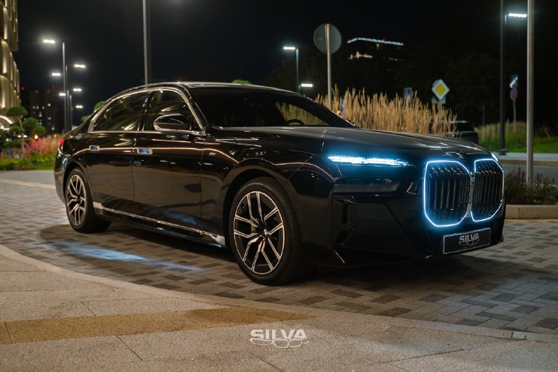 BMW 740d xDrive M Sport: главный ракурс