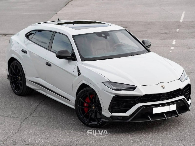Lamborghini Urus 2019: главный ракурс