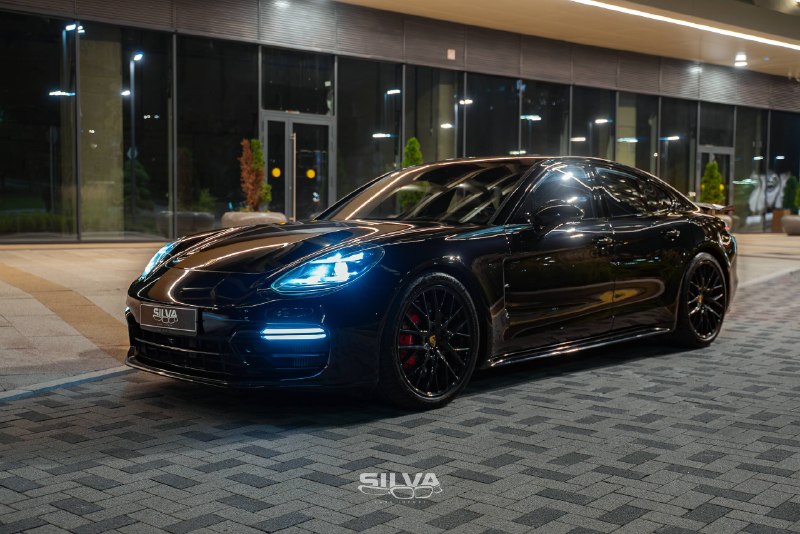 Porsche Panamera GTS: главный ракурс